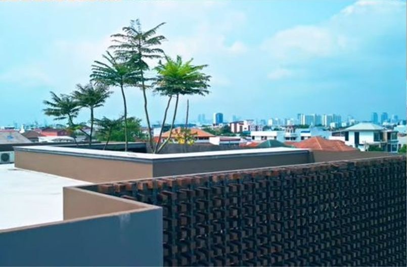 Lat Phrao Courtyard House 03