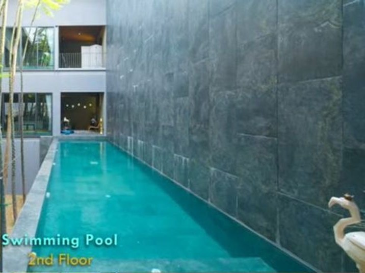 Lat Phrao Courtyard House 15