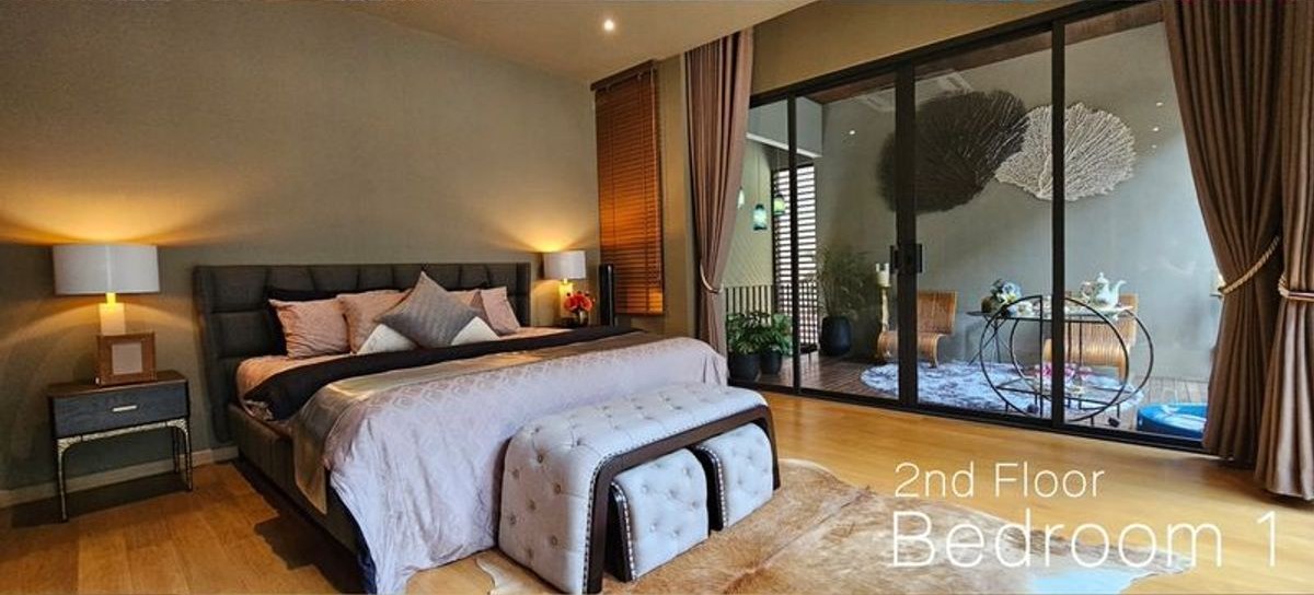 Lat Phrao Courtyard House 20